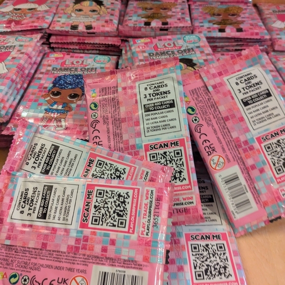 LOL Surprise Trading Cards Lot Of 98 Packs New - Picture 8 of 9